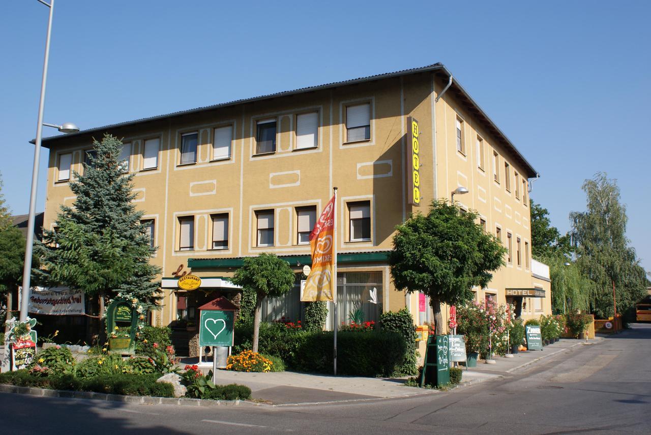 Hotel Pension Leiner Neusiedl am See Exterior foto