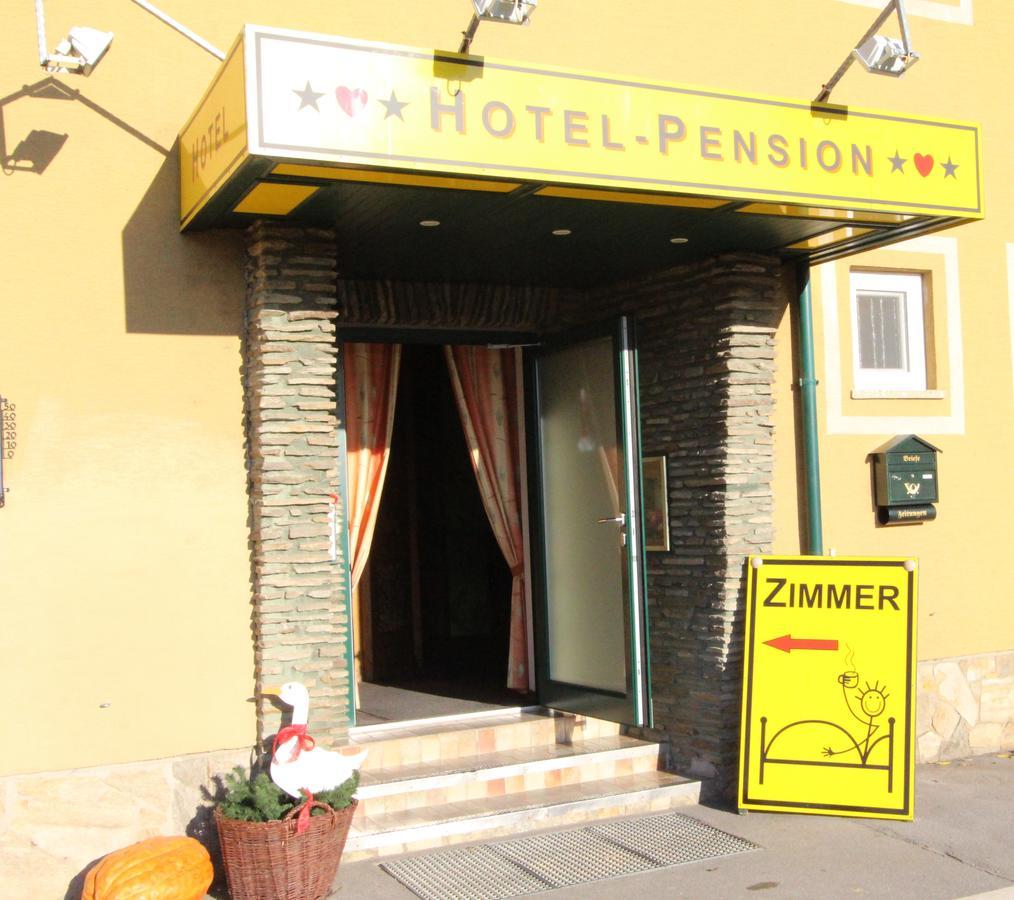 Hotel Pension Leiner Neusiedl am See Exterior foto