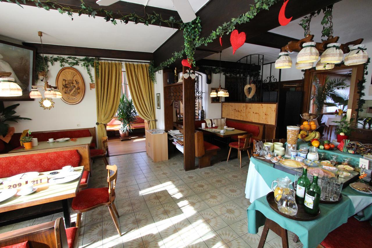Hotel Pension Leiner Neusiedl am See Exterior foto